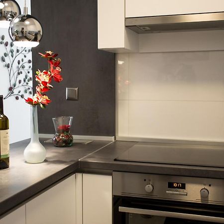 West Residence Luxury Apartment- Parking In Garage Zagreb Buitenkant foto