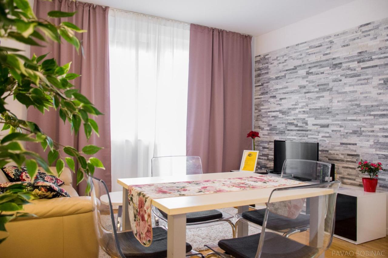 West Residence Luxury Apartment- Parking In Garage Zagreb Buitenkant foto