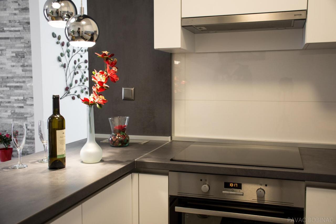 West Residence Luxury Apartment- Parking In Garage Zagreb Buitenkant foto