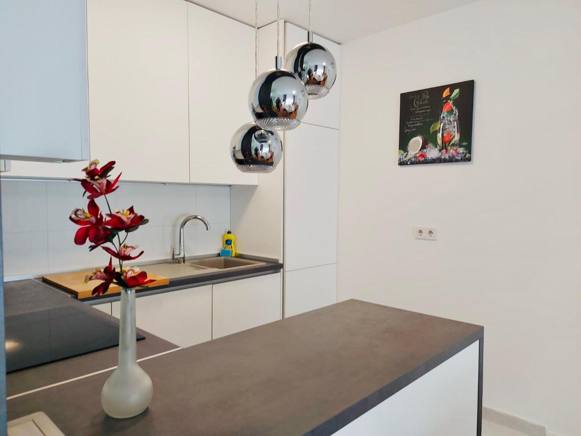 West Residence Luxury Apartment- Parking In Garage Zagreb Buitenkant foto