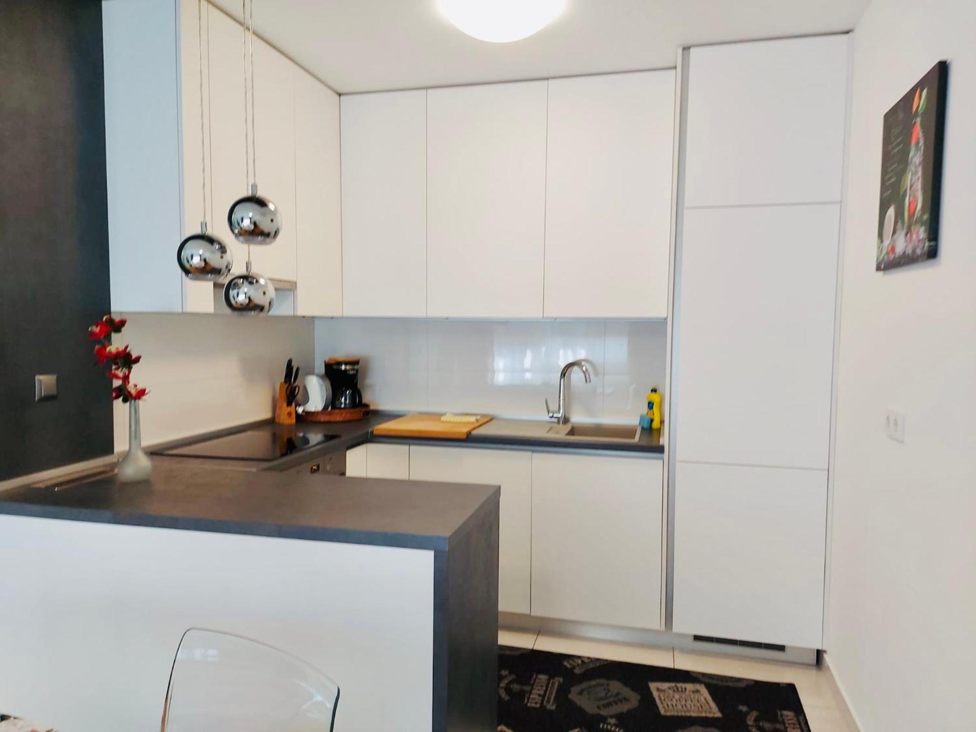 West Residence Luxury Apartment- Parking In Garage Zagreb Buitenkant foto