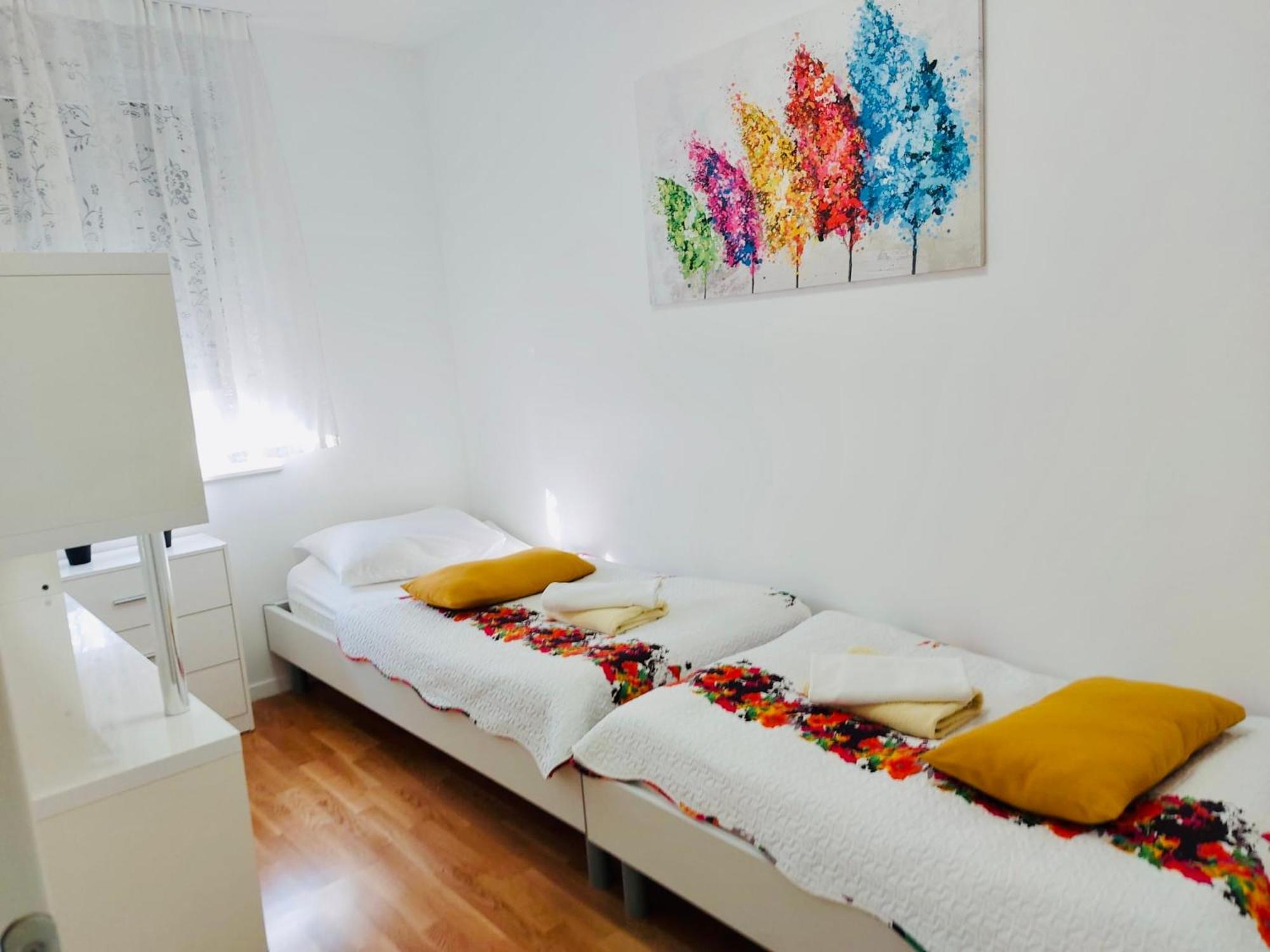 West Residence Luxury Apartment- Parking In Garage Zagreb Buitenkant foto