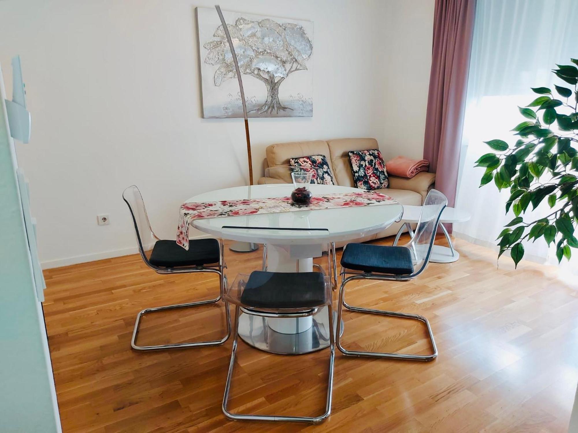 West Residence Luxury Apartment- Parking In Garage Zagreb Buitenkant foto